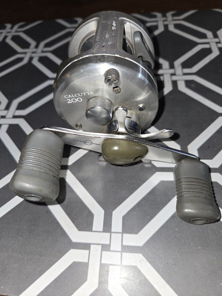 Shimano Calcutta 200 Local Pickup Only