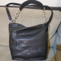 Guess Purse (Medium Size)