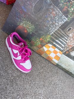 Kids pink dunks  size 1y