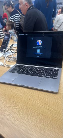 Apple Store Refurbished 13” MacBook Pro