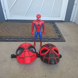 Spiderman masts and toy!