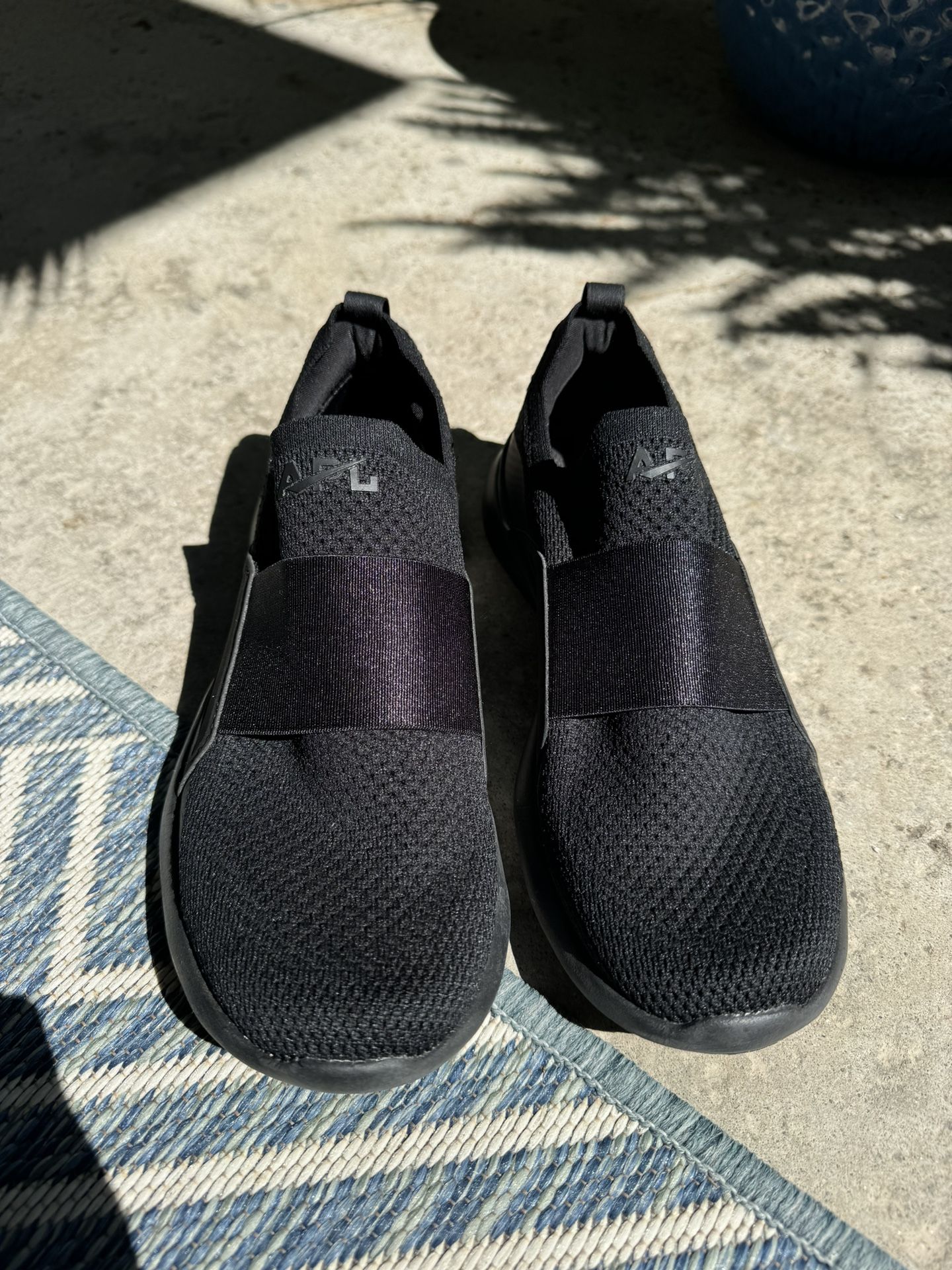 APL Sneakers