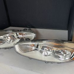 Headlight Assembly For 2014 2015 2016 2017Ford Fiesta Halogen Headlight