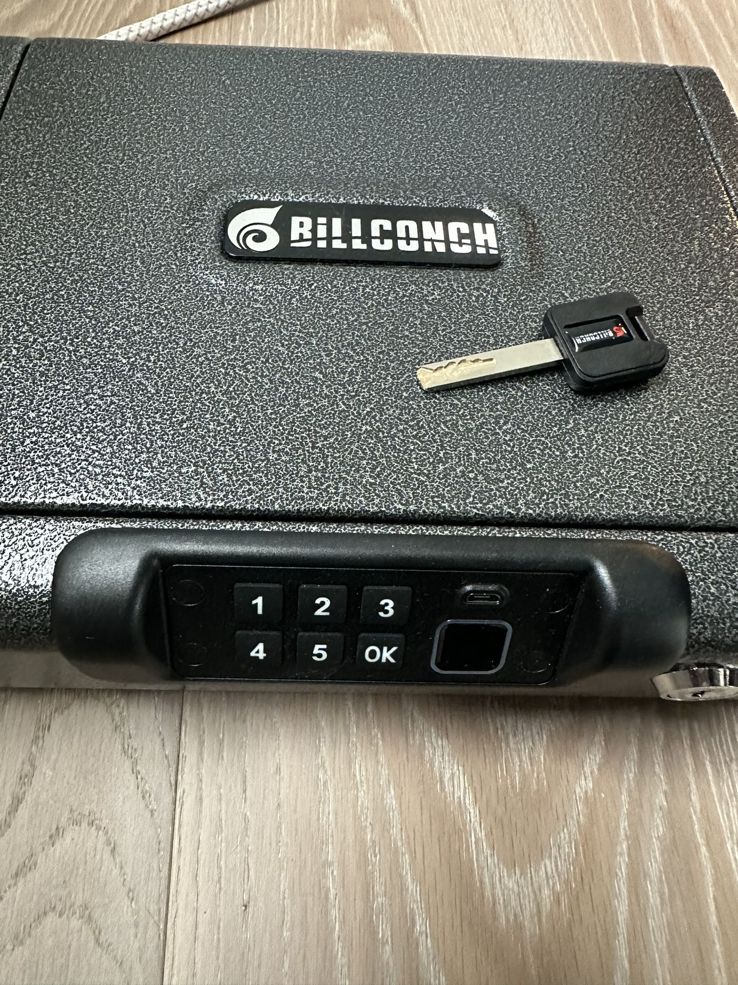Fingerprint Gun Safe w/key