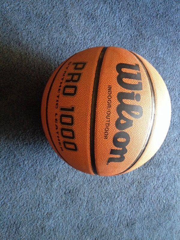 Wilson Pro 1000 basketball 29.5