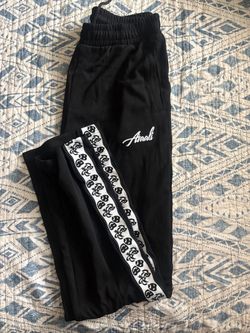 Pans y sudadera, Asaali medium size