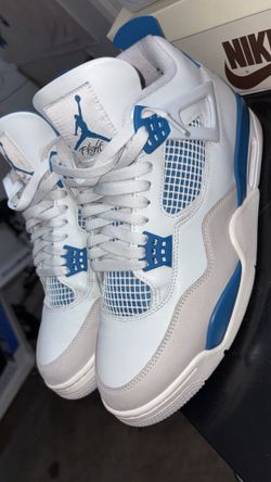 Air Jordan 4 Retro Military Blue Sneakers