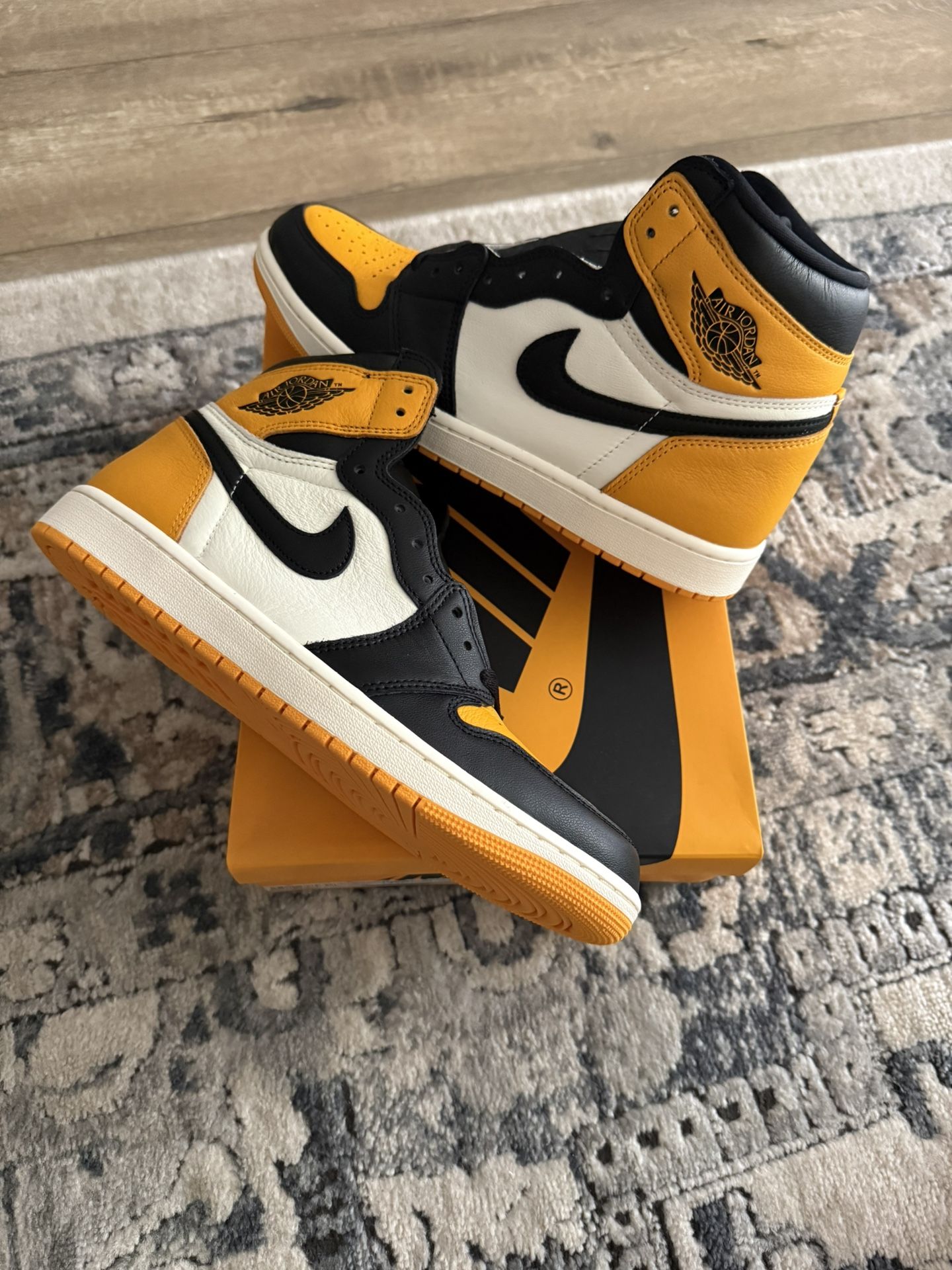 Jordan 1 High Taxi Size 13