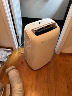 Toshiba 12,000 BTU Portable Air Conditioner (Model: RAC-PD1213CWRU) w/ Remote & Hose