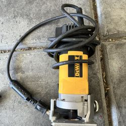 Dewalt router