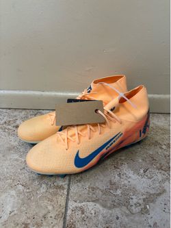 Nike men’s soccer cleats size 13