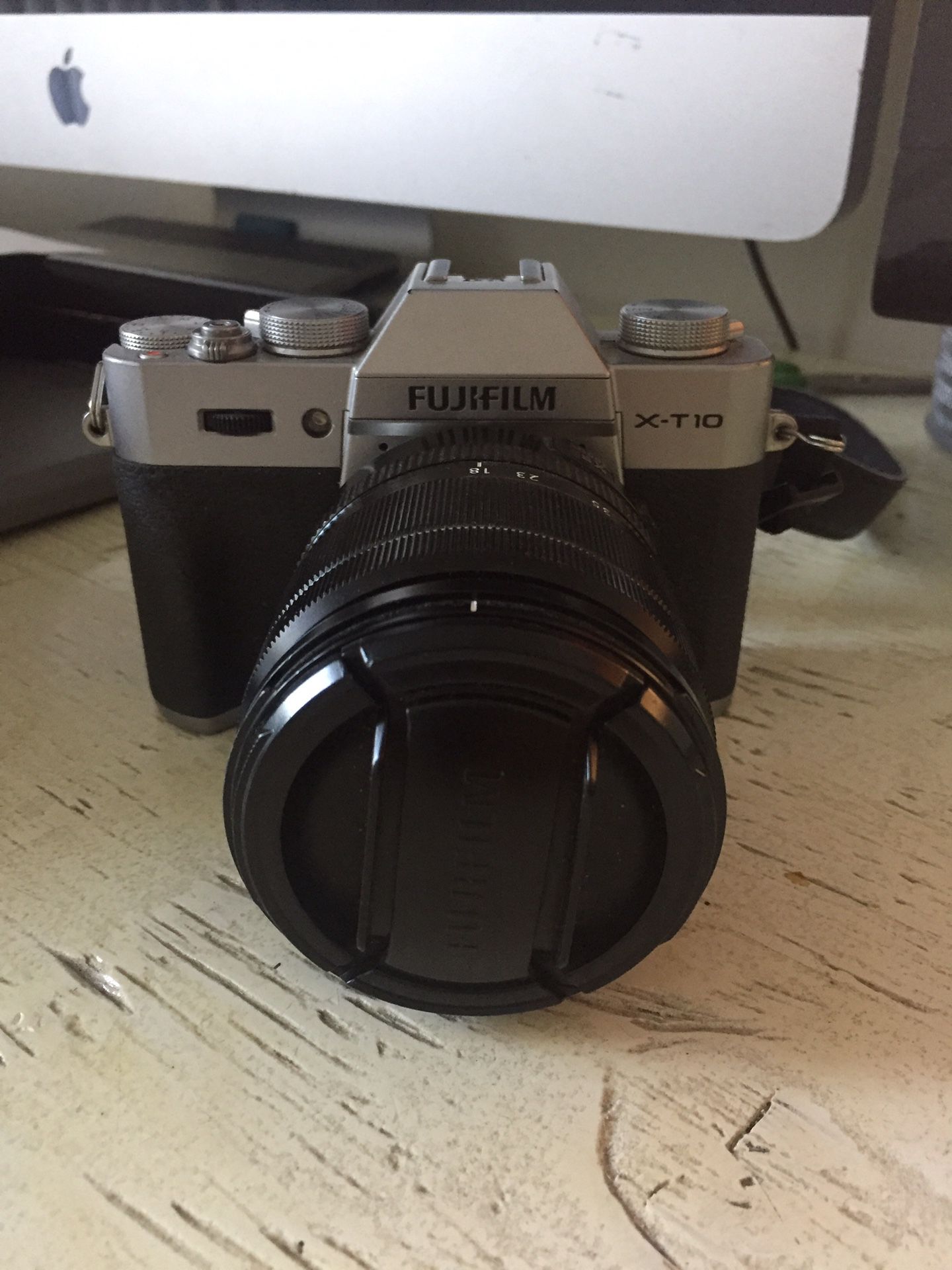 Fujifilm X-T10 Silver Mirrorless camera Kit with XF18-55mm 2.8-4 Lens