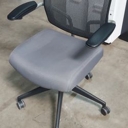 Warehouse Clearance On Office Chairs