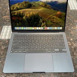 Apple MacBook Air Laptop 