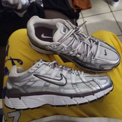 P-6000 Nikes Running Shoes