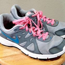 Nike Revolution 2 Tennis Shoes Size Woman's 10