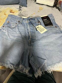Levi’s Shorts  Size 25  Brand New 