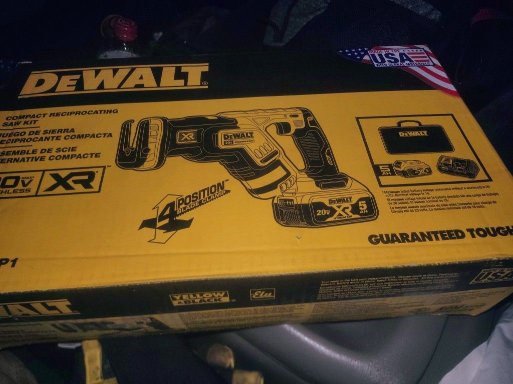 DeWalt Compact Reciprocating Saw W/ Battery And Charger
