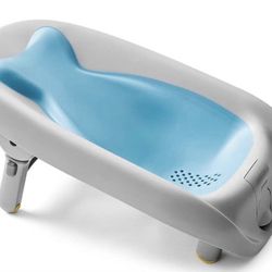 Skip Hop Baby Bath Tub, Moby Recline And Rinse Recline Bather  Open box item box is damaged   INVENTORY NUMBER: 101(contact info removed)