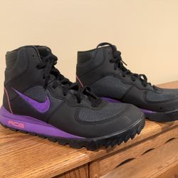 Nike ACG Men’s Size 11