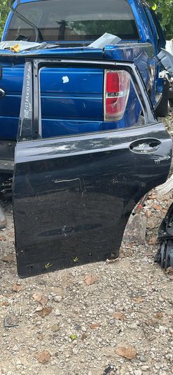 2018 2023 BMW X3 G01 LEFT SIDE REAR DOOR SHELL OEM