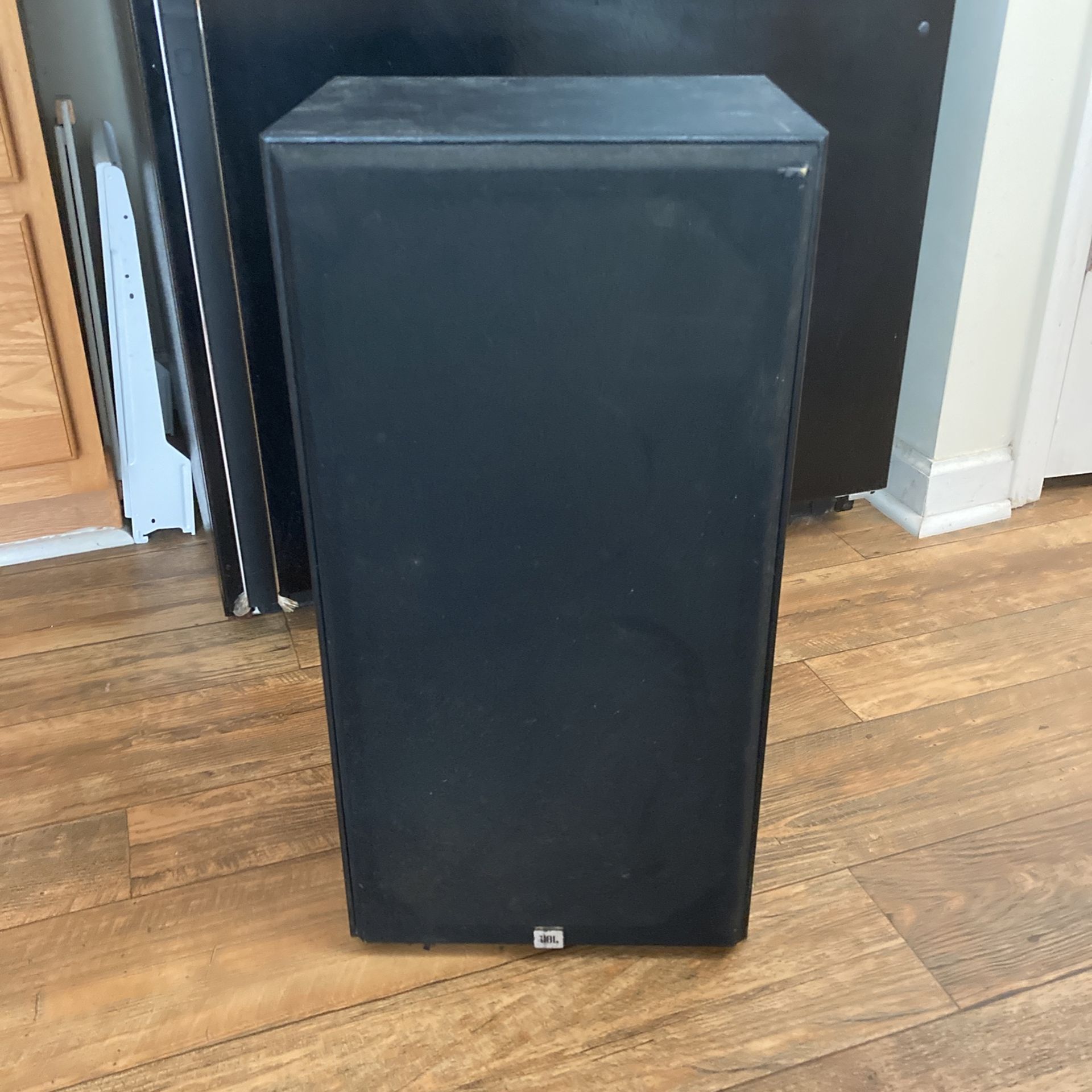 Vintage Jbl Lc310-1 Loudspeakers Foam Around Woofer Edge Dry Rotted And Needs To Be Replaced