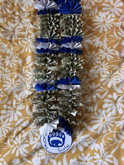 Graduation Money leis