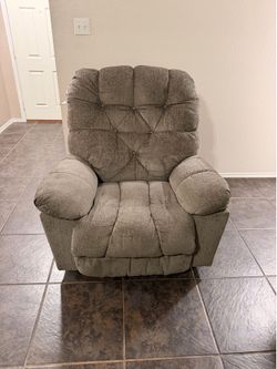 Like New Recliner