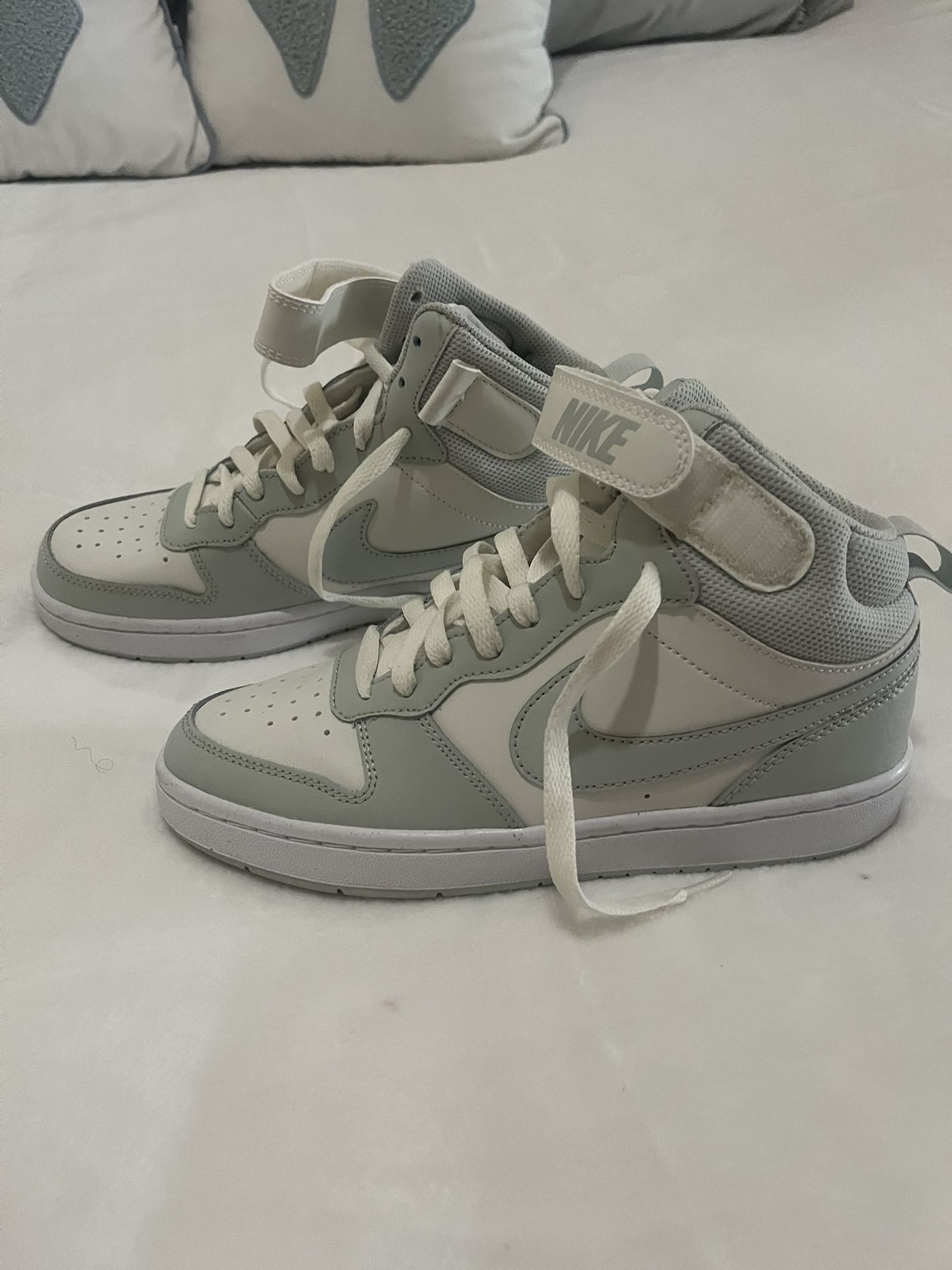 Kids Nike Court Borough Mid 2