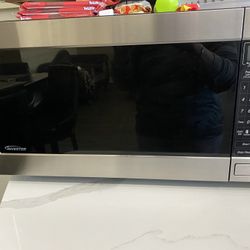 Panasonic Microwave  2.2 1250 Watts 
