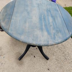 Folding Table, 3' Wide in Diameter- 31" Tall