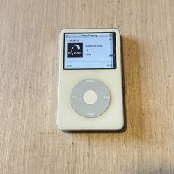 iPod Model:A1136 5thGen 30GB White Tested Good w/5479-Songs-Charg Read Info Blw   