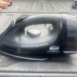 Black & Decker digital Advantage steam iron for Sale in Parker, CO - OfferUp