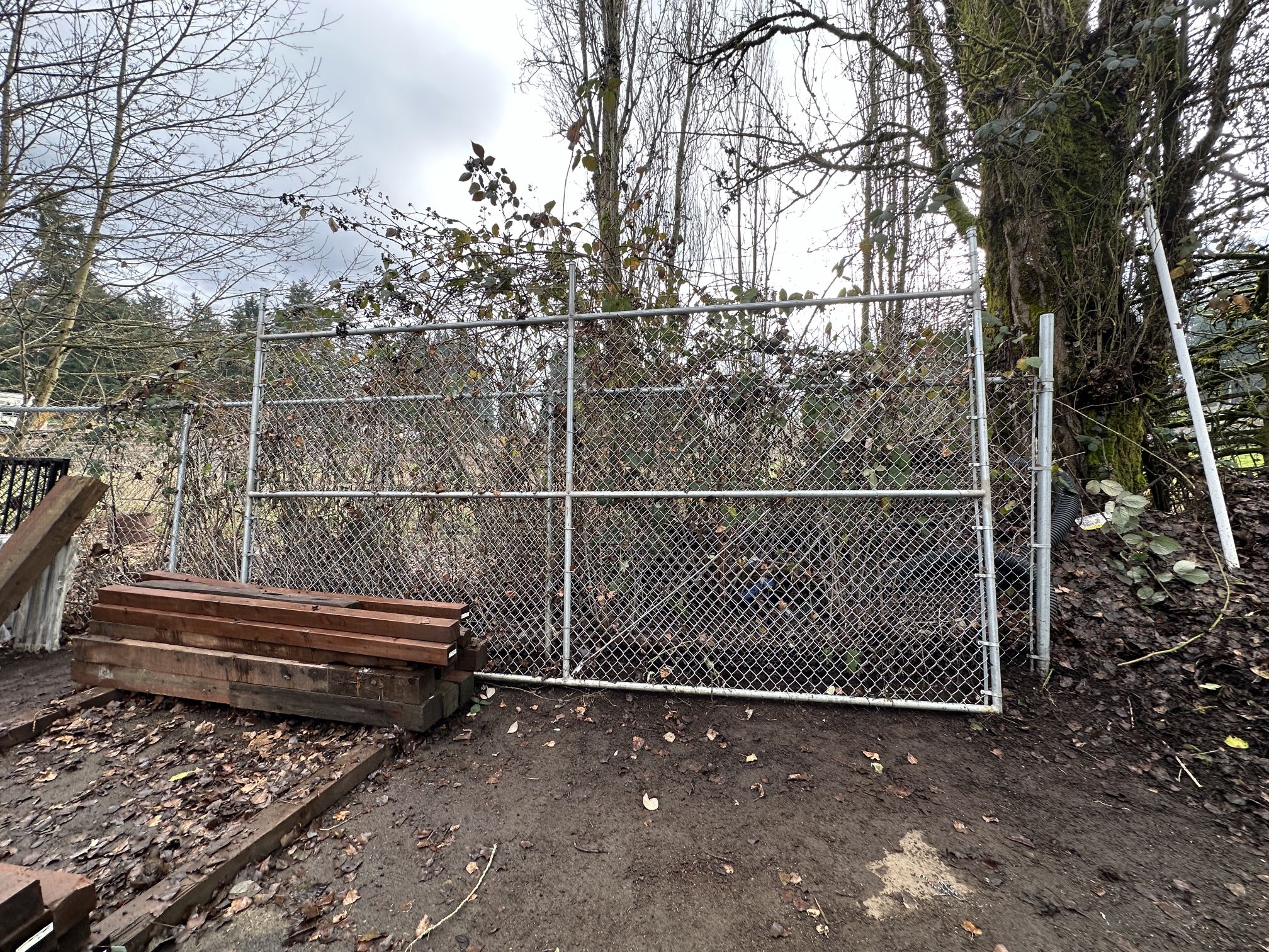 16’ Chainlink Gate 8’ Tall +1’ Barb