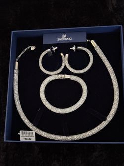 Swarovski New set neclase earrings and bracelet