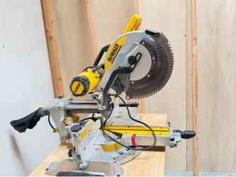 DEWALT 12” Double Bevel Sliding Compound Miter Saw – Like New