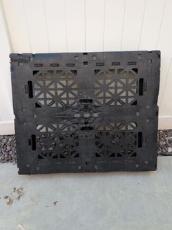 Free Pallet (plastic)
