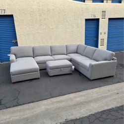 Thomasville Langdon 4-Piece Fabric Sectional with Storage Ottoman – Brand New