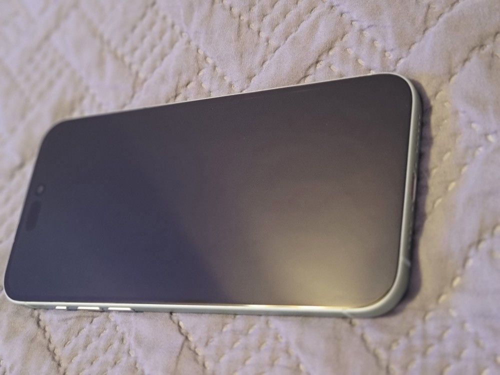 Iphone 15 Plus 256gb Icloud Locked Working Perfect Selling AS/IS CHEAP LIKE NEW