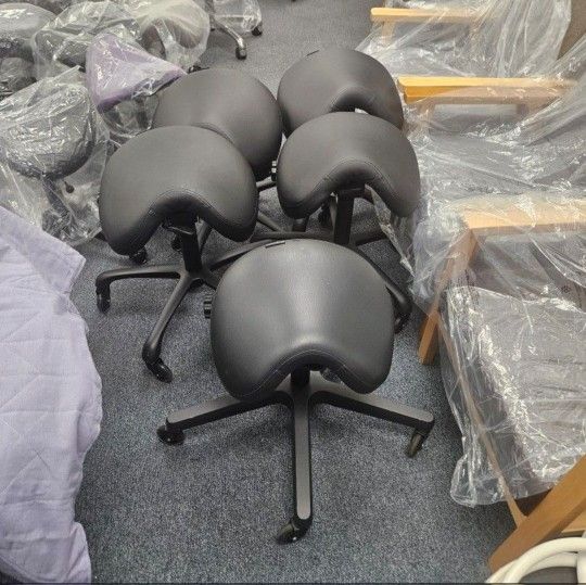 Premium ergonomically saddle stool designed for clinics, massage, spa, salon, and home use. DR.LOMILOMI Exclusive.