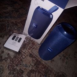 NICE BLUE TOOTH SPEAKER