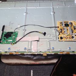 70unch  samsung smart tv with broken ribbon cable
