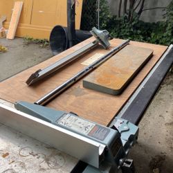 Delta 10” Table Saw- Cabinet Saw