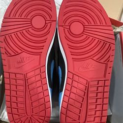 Wms 12.5 Men 11 Wms Air Jordan 1 High OG Blk/blue/ Red