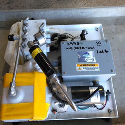 WE3030-001 Marine PowerRigger Hydraulic outrigger Control System With Hydraulic Rams