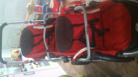 Se vende carreola doble 150 dlls en national city