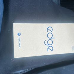 UNLOCKED PHONE NEVER OPENED 