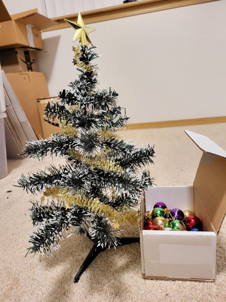 Small Christmas Tree With Ornaments
