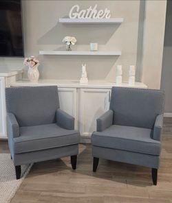 2 Beautiful Accent Arm Chairs. Used, in great condition. 

28"W from outer arm x 35"H 

$235 Set of 2