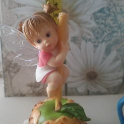 THE LITTLE KITCHEN FAIRY SWEET 🍎 FIGURINE